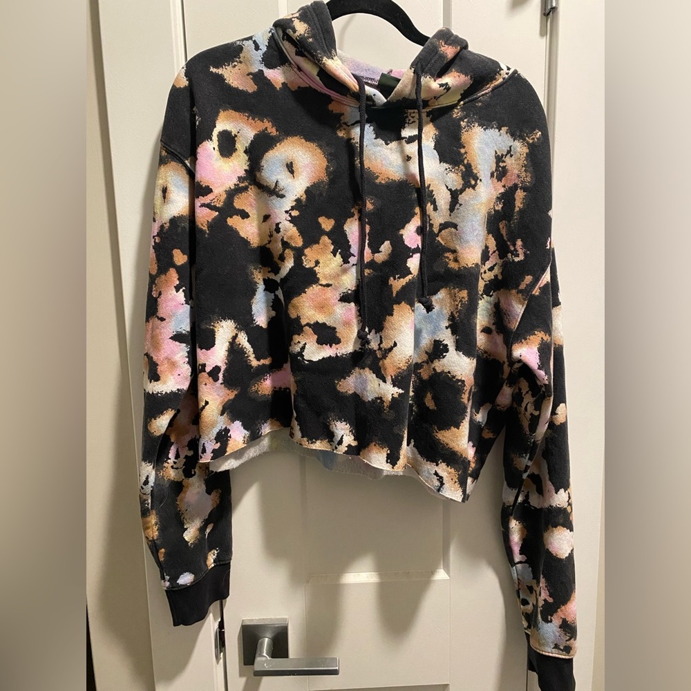 Wild Fable Tie-Dye Cropped Sweatshirt. Size - X-Large. Black with multicolors. - Picture 2 of 6